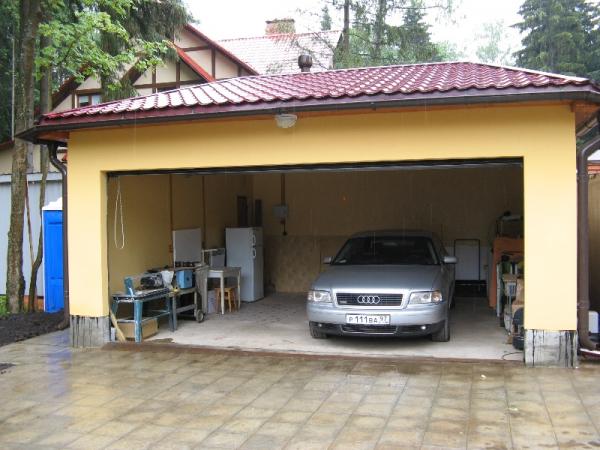 Строительство гаража со вторым этажом на даче