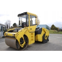 .   Bomag BW 151 A-4.   