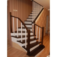 Изготовление и монтаж деревянных лестниц   