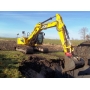    JCB JS220   -