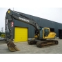   VOLVO  EC240BLC --